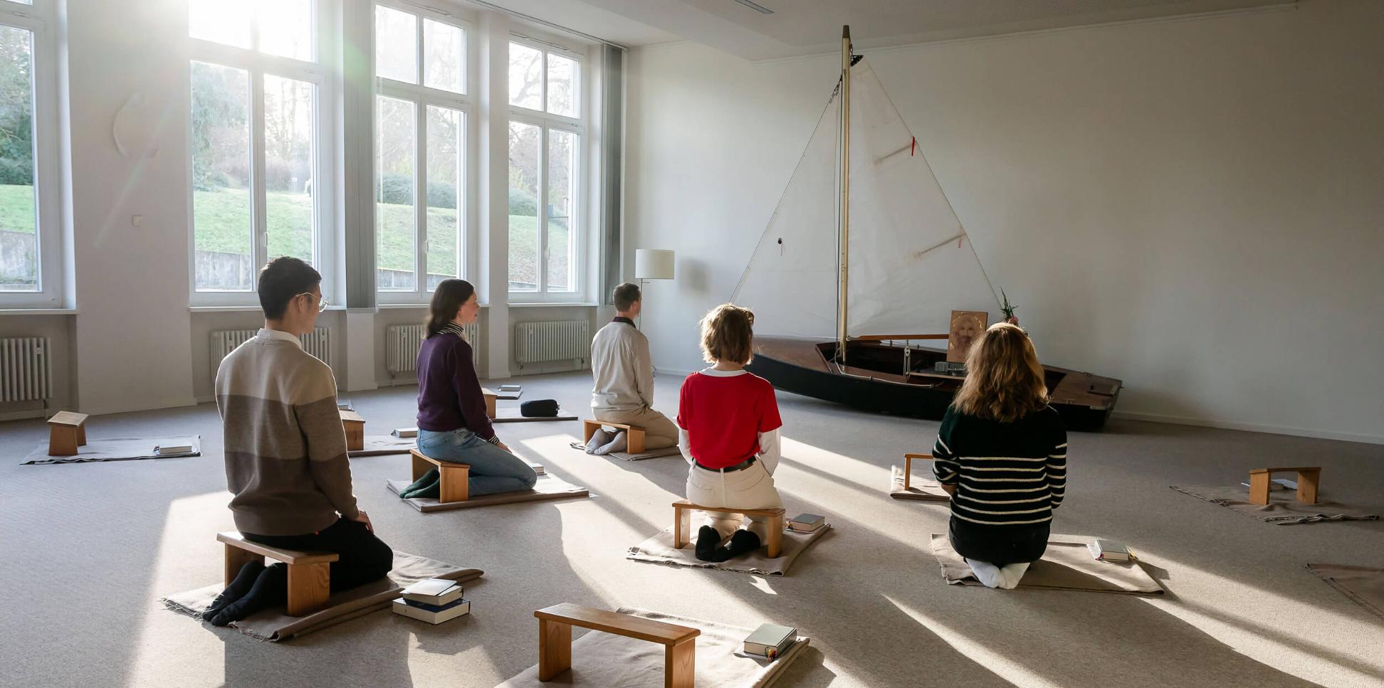 Zukunftswerkstatt-Frankfurt_Im-Meditationsraum