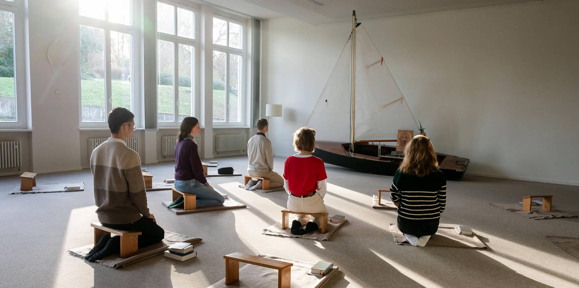 Zukunftswerkstatt-Frankfurt_Im-Meditationsraum